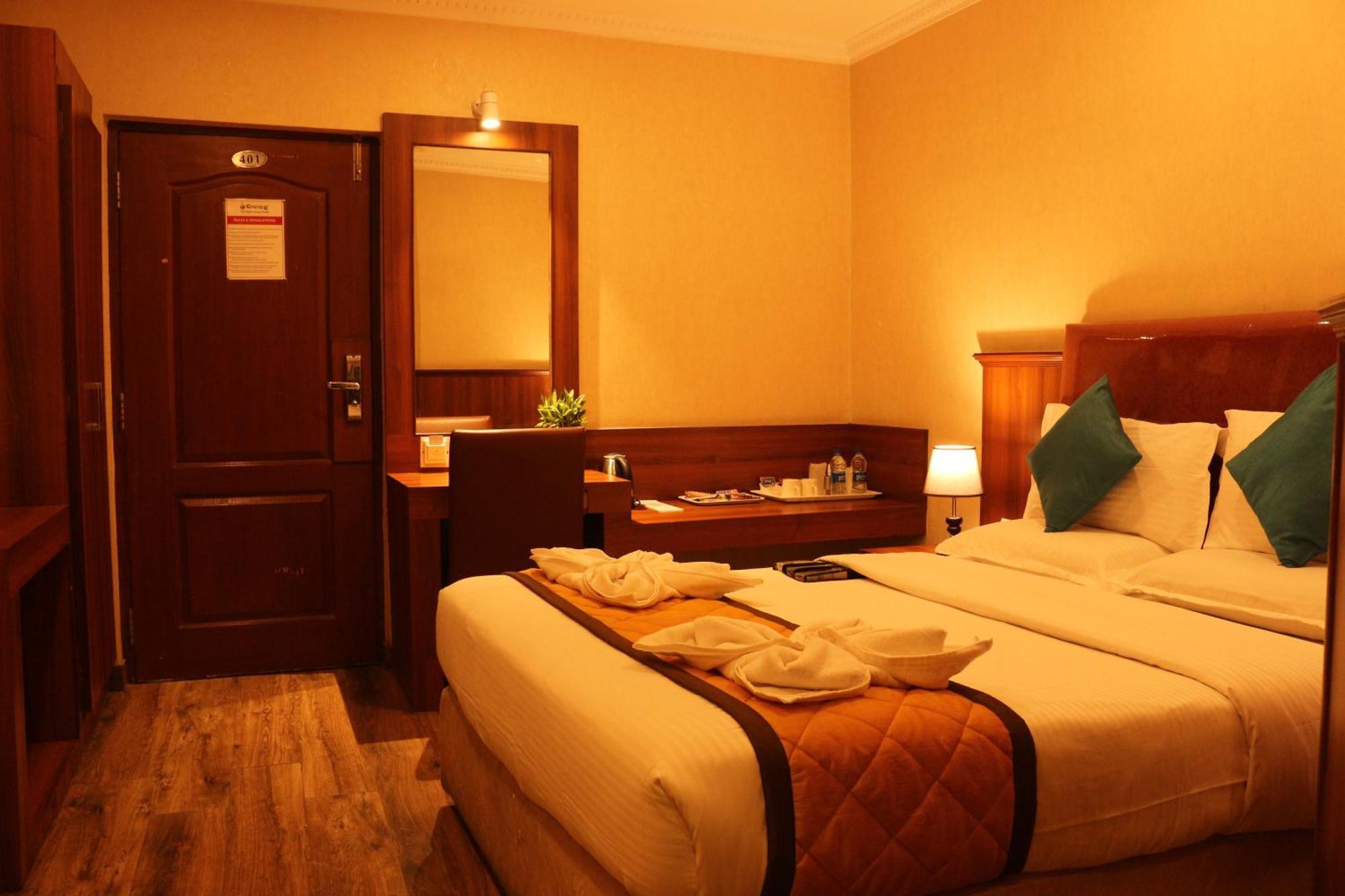 Hotel Empire International Kormangala Bangalore Bagian luar foto