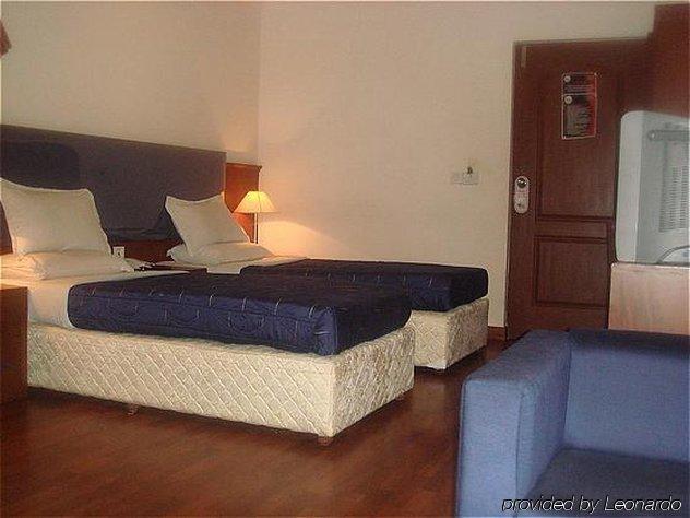 Hotel Empire International Kormangala Bangalore Ruang foto