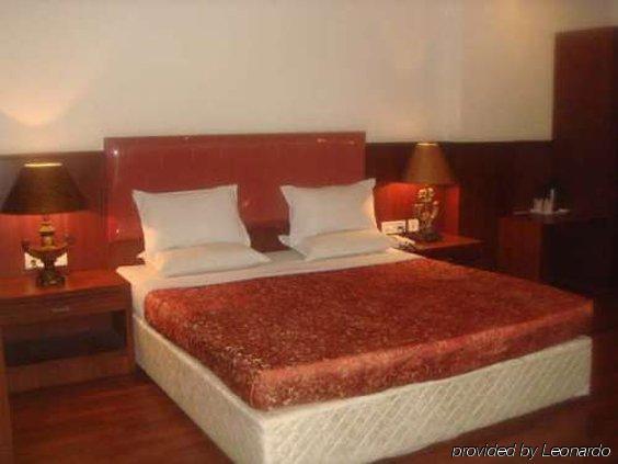 Hotel Empire International Kormangala Bangalore Ruang foto