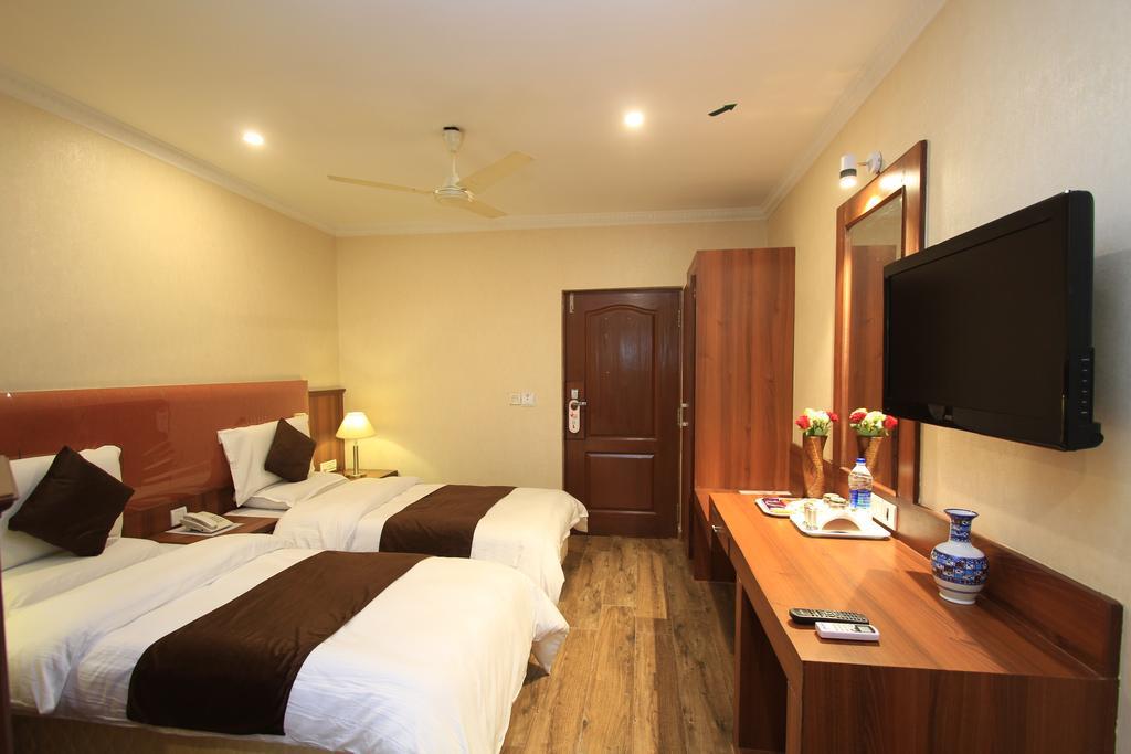 Hotel Empire International Kormangala Bangalore Bagian luar foto