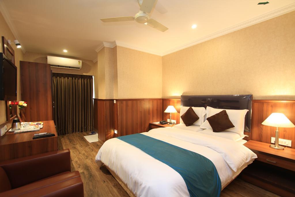 Hotel Empire International Kormangala Bangalore Bagian luar foto