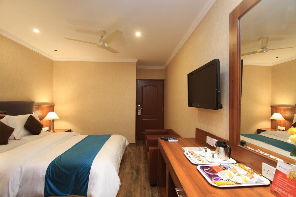 Hotel Empire International Kormangala Bangalore Bagian luar foto