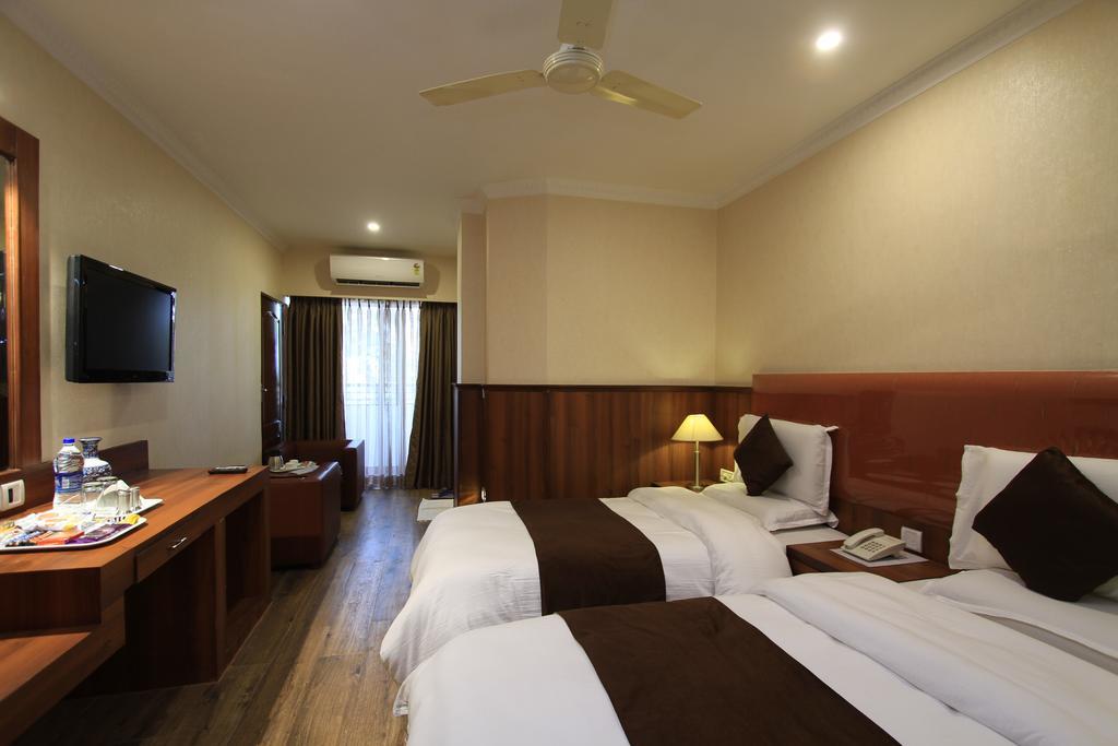 Hotel Empire International Kormangala Bangalore Bagian luar foto