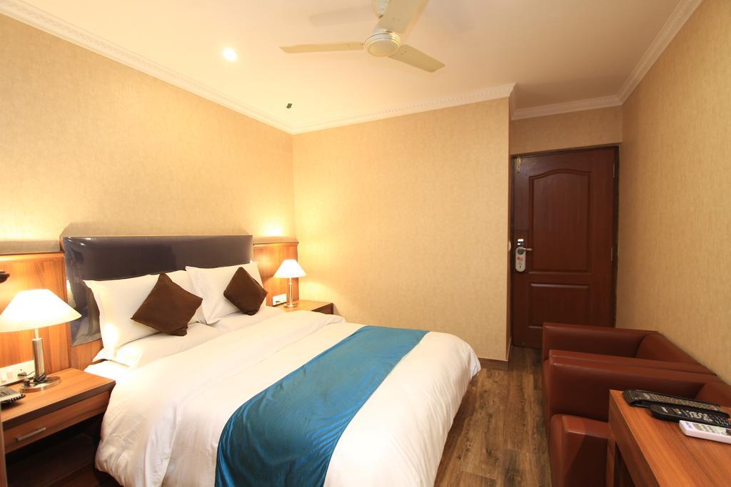 Hotel Empire International Kormangala Bangalore Bagian luar foto