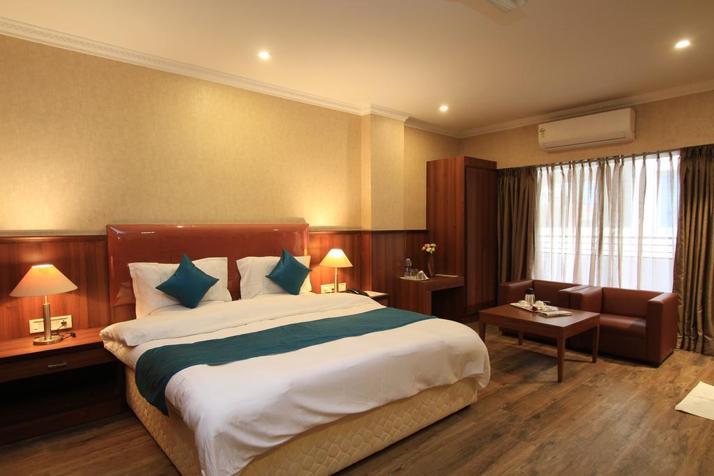 Hotel Empire International Kormangala Bangalore Bagian luar foto