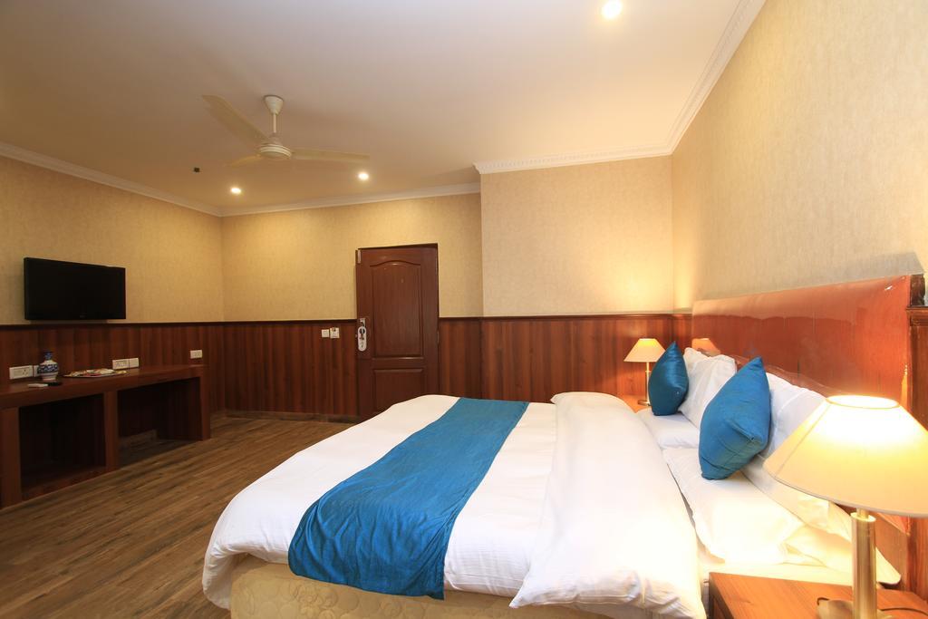 Hotel Empire International Kormangala Bangalore Bagian luar foto