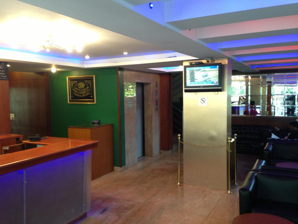 Hotel Empire International Kormangala Bangalore Bagian luar foto